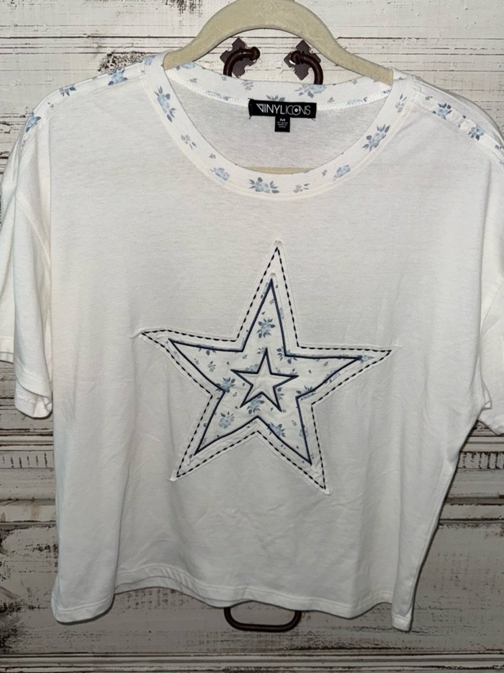 VINYLICONS White Tee with Blue Floral Star Applique